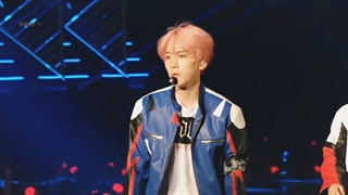 اجرای آهنگ sign از اکسو در کنسرت EXO PLANET #5 EXplOration (SEOUL)