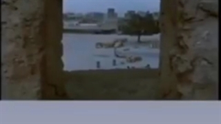 مستند دوبی ۱۳۵۴ مرواریدهای خلیج فارس ساخته کامران شیردل، خلبانی شیخ محمد با هلیکوپتر