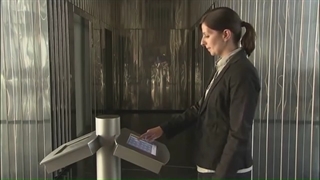 دو آسانسور با دو کابین مجزا در یک چاه آسانسور