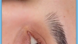 آیا مواد لیفت مژه و ابرو یکی است؟