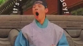 عاشق همچین کسی شدن حماقت محضه.-.