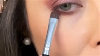 آموزش آرایش چشم با محصولات دبورا