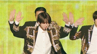 اجرای Black suit از گروه سوپرجونیور در Japan Special Event 2022