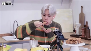 وی‌لاگ بکهیون در تاریخ 17 آگوست 2022 با زیرنویس فارسی