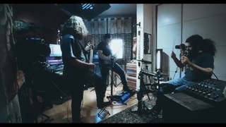 Marz'e Bikasi - ArianNaeini Live in studio - اجرای استودیویی اهنگ مرز بی کس - آرین نایینی