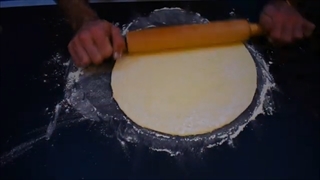 طرز تهیه پیتزا قارچ و گوشت +طرز تهیه خمیر- حس یاد