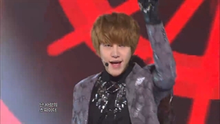 اجرای اهنگ A-CHA از گروه سوپرجونیور