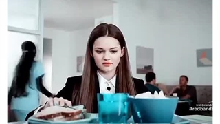 مانکن های گرسنه با صدای نرگس عباسی