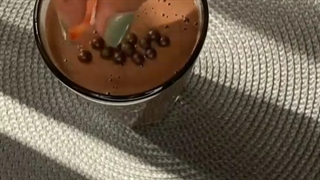 طرز تهیه ی اسموتی شکلاتی خوشمزه طوری