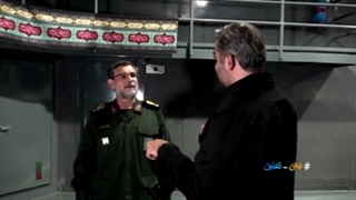 بدون تعارف با سردار تنگسیری، فرمانده نیروی دریایی سپاه پاسداران بر روی ناو شهید سلیمانی