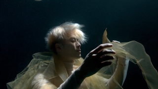 موزیک ویدیو Blue از جکسون وانگ افسانه ای