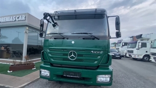 کامیون آکسور سبز