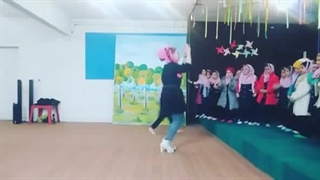 ای جانم این اجرا خیلی باحاله قفلی زدم روش عجب انرژی داره