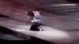 حرکتی جالب در کنسرت مایکل جکسون!