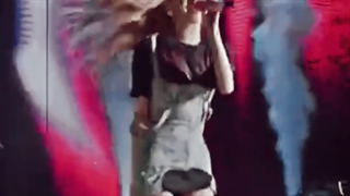 موهاشو کوتا کرد]: