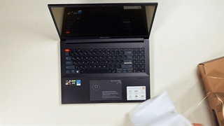 آنباکس لپ تاپ M7600