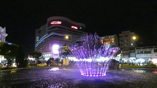 آبنما میدان 17 شهریور مشهد www.Abonoor.ir