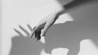 درس بازیگری حَجم  بدن و حرکت در باورپذیری کاراکتر_قسمت سوم_امیر دژاکام_آپلود بهمن جولائی