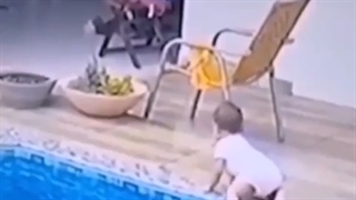 والدین خلاص وای افتاد تو استخر