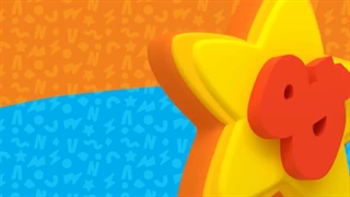 کریس با ماشین های Hot Wheels بازی می کند و Hot Wheels City را می سازد