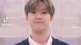 چقدر قشنگ میخونه ⁦(⁠ ⁠˘⁠ ⁠³⁠˘⁠)⁠♥⁩