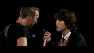 اجرای سینگل The Astronaut از جین به همراه کلدپلی در بوینس آیرس