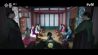 سریال زیر چتر ملکه قسمت ۸