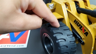 لودر کنترلی WLTOYS 14800 و HUINA 1583 | آسیاوند