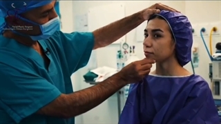 جراحی همزما ن بینی و فک