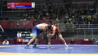 1/2 FS - 110 kg: J. LEE (KOR) v. P. DESHMUKH (IND)