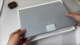 ویدیو جعبهگشایی(آنباکسینگ) لپ تاپ Macbook Air M2
