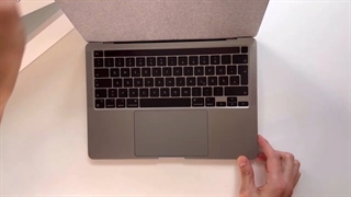 ویدیو جعبه گشایی (آنباکسینگ) لپ تاپ MacBook Pro M2