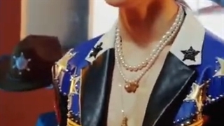 اوناییم که سیزنی نیستن اگه خواستین بشین در خدمتم(جهیونم بسیار کراش شده تو ویدیو)