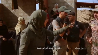 زنانی با گوشواره های باروتی