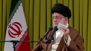 "بسیجی بمانید" نصیحت رهبری به بسیجیان