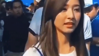 آزار و اذیت آیدل ها توسط فن ها:( واقعا براشون متسفم