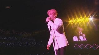 اجرای آهنگ UN Village از بکهیون در کنسرت EXO PLANET #5 EXplOration Seoul