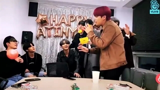 ATEEZ funny moments livs