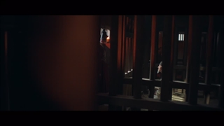 قسمت ۱۵ سریال زیر چتر ملکه زیرنویس فارسی