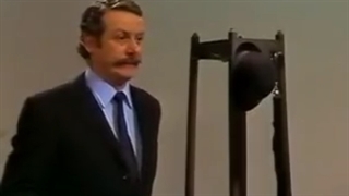 مجموعه آموزش زبان انگلیسی Follow Me فصل 4 قسمت 12