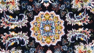 فرش 700 شانه ارزان قیمت - طرح گلریز رنگ سرمه ای با تراکم 2100