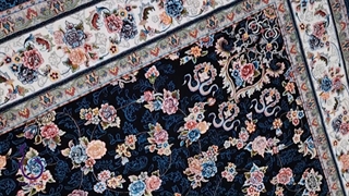 فرش 700 شانه ارزان قیمت - طرح گیلدا رنگ سرمه ای با تراکم 2100