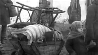 عجوز أوکرانیة عمرها 93 عاما تحذر: أرى "هولودومور" قادمة