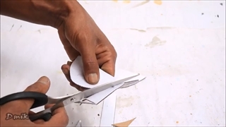 make a luxurious and elegant flower vase from used bottles and white cement. cara membuat vas bunga.