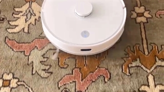 جاروکشی بر روی تمامی سطوح ( فرش، سرامیک، پارکت و ...) با جاروبرقی رباتیک سگوبو