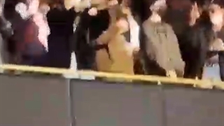 تهکوکو دیدین تو کنسرت هری؟:)