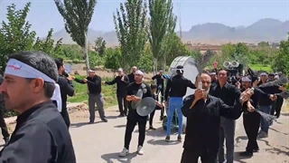 دسته زنجیر زنی هیئت ثارالله مسجدجامع زفره ١۴٠٢