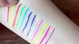 خط چشم رنگی هندیان