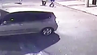 سرقت+مسلحانه/وقتی سه سارق مسلح غافلگیر می شوند؛راننده زن مسلح بود و همه را به گلوله بست