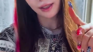 چالش‌تیک تاک Sakura miyawaki با‌آهنگ Different